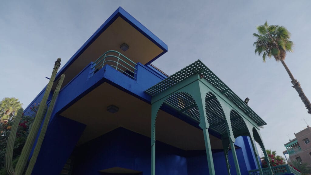 jardin-majorelle-marrakesh-morocco-botanical-and-landscape-garden-created-by-the-frenc-SBI-350172291