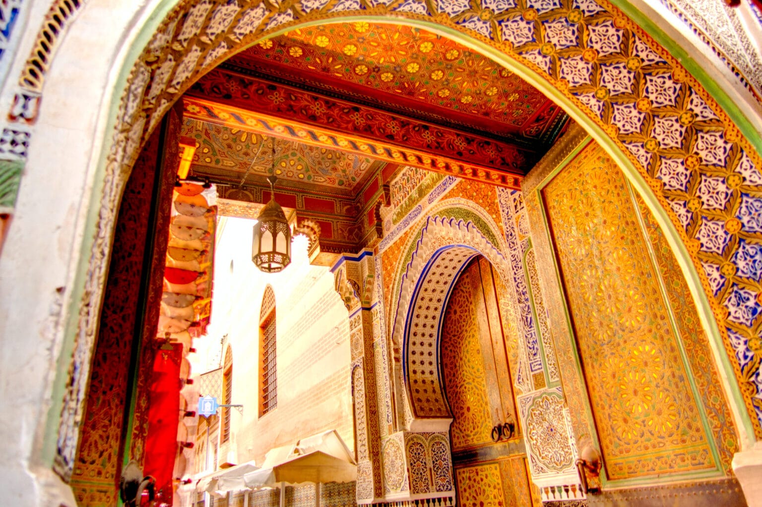 streetscape-in-the-old-town-of-fes-morocco-2026-01-09-13-11-13-utc